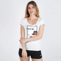 Η καλύτερη συμφωνία 👏 Αμάνικα T-shirts Target "Don't Be The Same" Γυναικεία Μπλούζα ΛΕΥΚΟ 👏